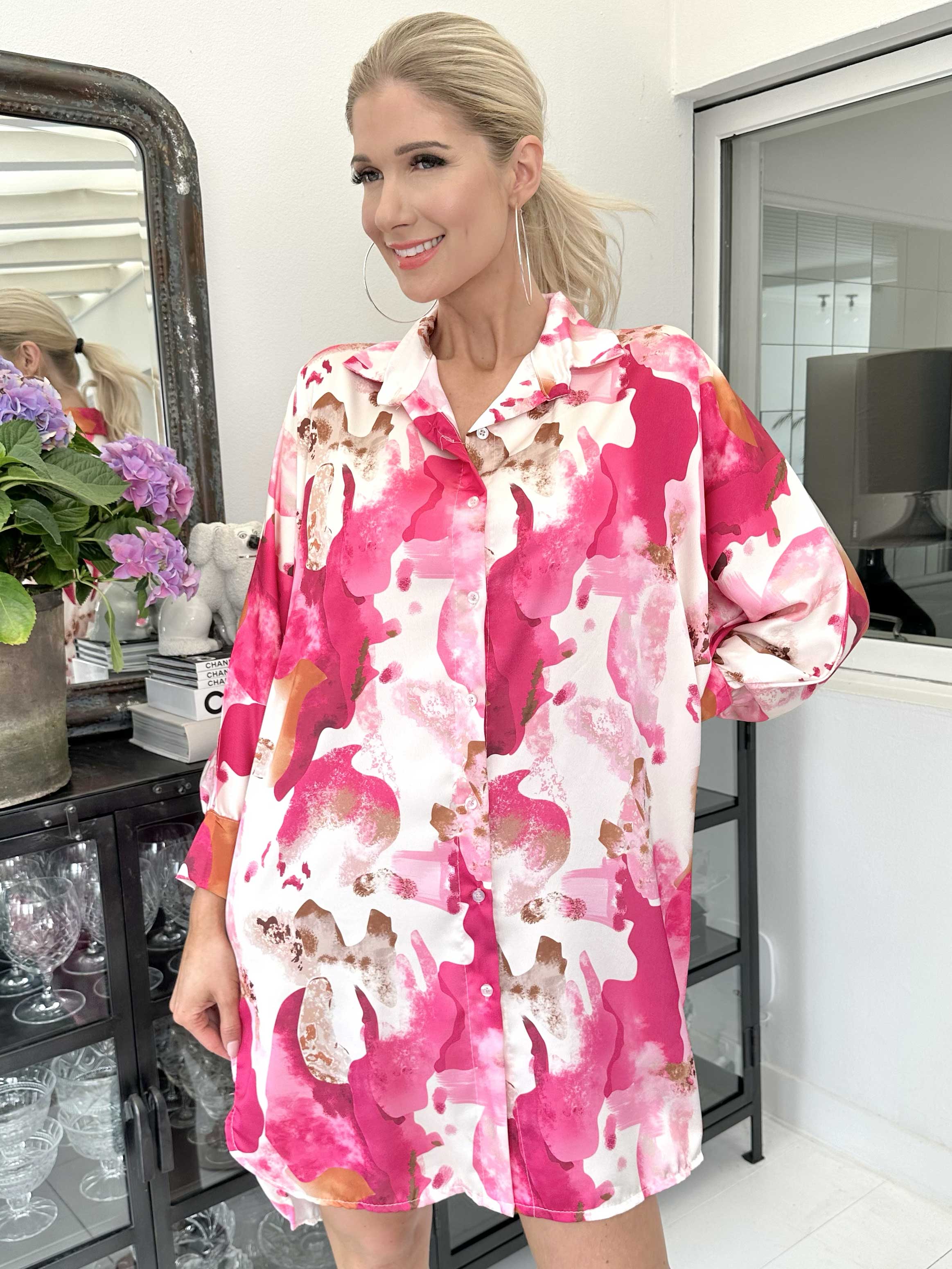 Hassel - Fin plus size skjortekjole i silkelook